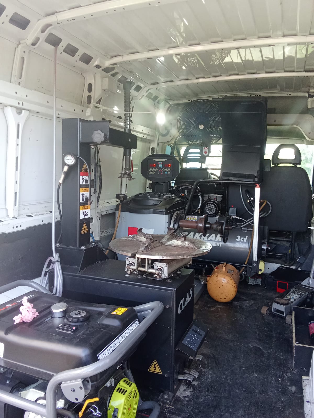 Intérieur du bus de service